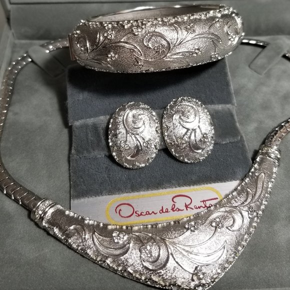 OSCAR DE LA RENTA SET NECKLACE EARRINGS & BRACELET